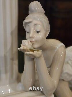 Retaired 1970 CONTEMPLATION LLADRO-NAO Lady Ballet Sculpture