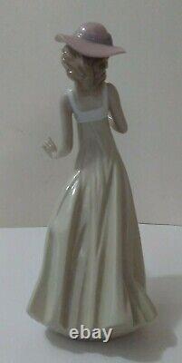 Retired 1991 Nao Lladro Spain Woman in Hat Flower Hand Made Porcelain Figure Box