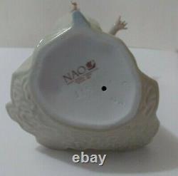 Retired 1991 Nao Lladro Spain Woman in Hat Flower Hand Made Porcelain Figure Box