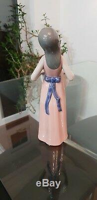 Retired Collectable Lladro Spain Figure 5008 The Dreamer
