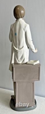 Retired LLADRO NAO FEMALE DOCTOR FIGURINE 13.25 RARE Fabulous