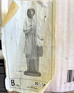 Retired LLADRO NAO FEMALE DOCTOR FIGURINE 13.25 RARE Fabulous
