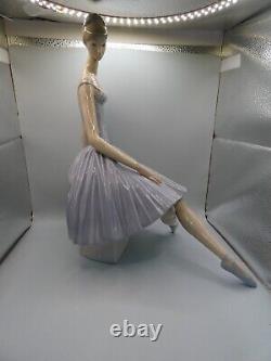 Retired Large Lladro Spain 14.25 Nao Figure 4559 Waiting Backstage Ballerina