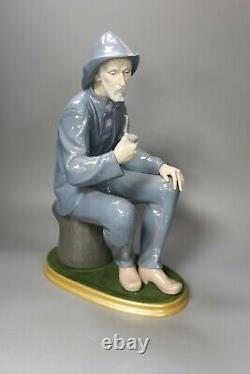 Retired Large Nao By Lladro Figure # 262 Old Sailor Fisherman With Pipe MINT