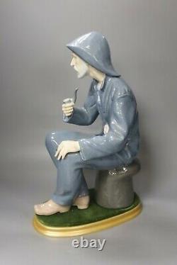 Retired Large Nao By Lladro Figure # 262 Old Sailor Fisherman With Pipe MINT