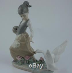 Retired Lladro Aggressive Goose Porcelain Figurine 1288 Girl With Basket Mint