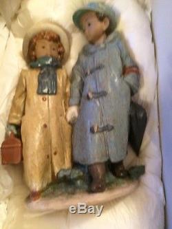 Retired Lladro Away To School 2242 Mint Condition Boxed RARE COLLECTORS