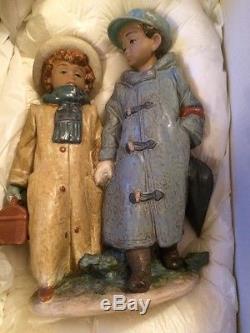 Retired Lladro Away To School 2242 Mint Condition Boxed RARE COLLECTORS