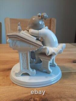 Retired Lladro Figurine Waiting for the Bell. Item no 6802. Boxed