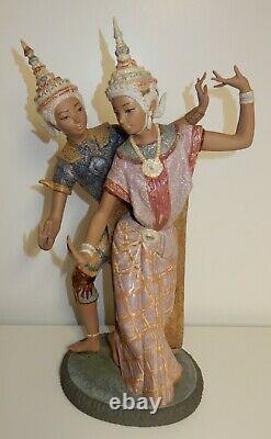 Retired Lladro Thai Couple Dancing Model 2058 by Vicente Martinez