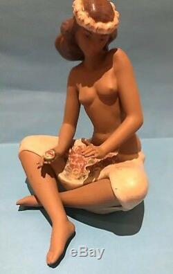 Retired NAO Gres Figurine Large Nude Lady Holding Flowers
