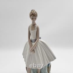 Retired Nao By Lladro Standing Ballerina Figurine Ballet Pose 12.5 Tall Daisa