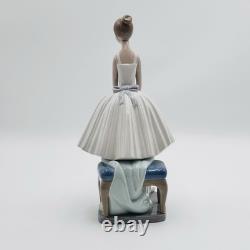 Retired Nao By Lladro Standing Ballerina Figurine Ballet Pose 12.5 Tall Daisa