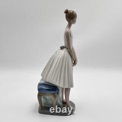 Retired Nao By Lladro Standing Ballerina Figurine Ballet Pose 12.5 Tall Daisa