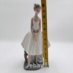 Retired Nao By Lladro Standing Ballerina Figurine Ballet Pose 12.5 Tall Daisa