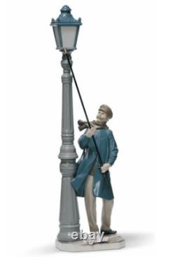 SALE Lladro Lamplighter Porcelain Figurine 48cm RRP £645