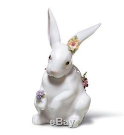 SALE Lladro Porcelain SITTING BUNNY WITH FLOWERS 010.06100 Worldwide Shipping