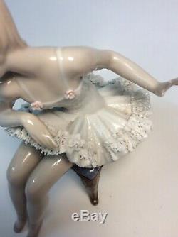 SALE Rare Vintage Lladro Ballerina Figurine Recital 5496 Excellent Condition