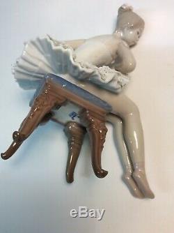 SALE Rare Vintage Lladro Ballerina Figurine Recital 5496 Excellent Condition