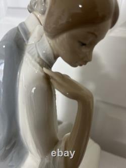 STUNNING AND RARE LLADRO-NAO Shy Love #0208 VERY LARGE 16in TALL RETIRED