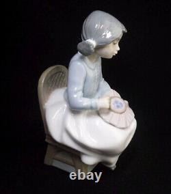 Spanish Nao by Lladro Counting Stitches Figure Figurine 1123 dated 1990