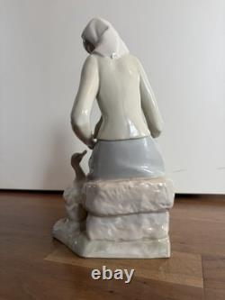 Spanish Porcelain Figurine Mother with Child and Goose Valencia Style 33cm High Gloss