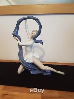 Special Edition Nao Lladro Ballerina With Veil Brand New and Boxed