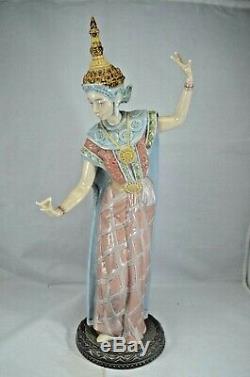 Stunning Lladro Figurine Siamese Dancer Ref. 5593