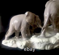 Stunning Very Large Lladro Porcelain Figure Elephants Walking L12m