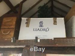 Superb Large Lladro'ties That Bind' #11766 Limited Edition Box & Coa