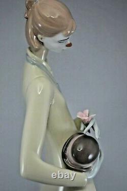 Superb Lladro Clown Figure Romantic Clown Ref 8055