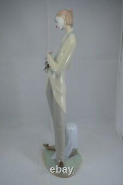 Superb Lladro Clown Figure Romantic Clown Ref 8055