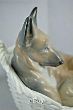 Superb Lladro Dog German Shepherd With Pup Ref 4731