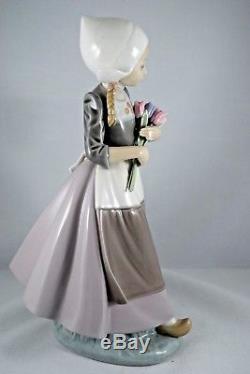 Superb Lladro Figurine Ingrid Dutch Girl With Tulips Ref. 5065