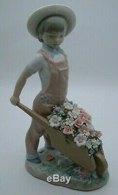 Superb Lladro Gardner Boy With Wheelbarrow Of Flowers 1283 Figurine
