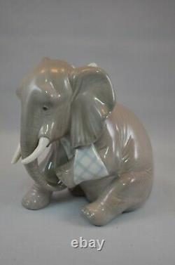 Superb & Rare Lladro Figure Painful Elephant Ref 5020