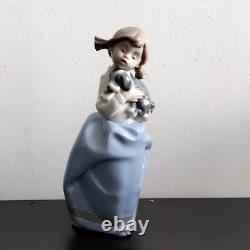 Timeless Lladro NAO Figurine'Girl Holding Sleepy Puppy' Spain Porcelain 7.5