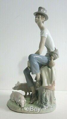 Uncommon & Large Lladro Figurine WATCHING THE PIGS 4892. In very good condition