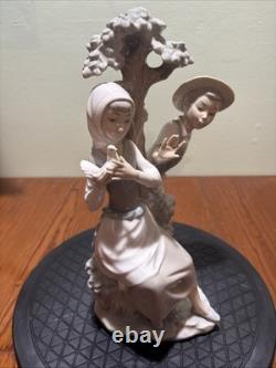 VTG 1970s NAO BY LLADRO BOY & GIRL WITH DOVE PORCELAIN FIGURINE 12X7