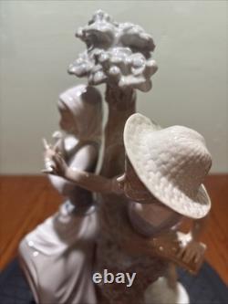 VTG 1970s NAO BY LLADRO BOY & GIRL WITH DOVE PORCELAIN FIGURINE 12X7