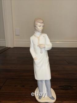 VTG 1979 Lladro Nao Figurine, Doctor, Male 13.5 Inches Tall Perfect Condition