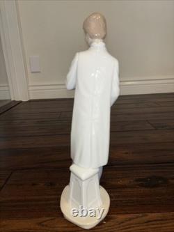 VTG 1979 Lladro Nao Figurine, Doctor, Male 13.5 Inches Tall Perfect Condition