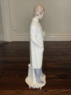 VTG 1979 Lladro Nao Figurine, Doctor, Male 13.5 Inches Tall Perfect Condition