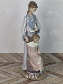 VTG 1982 Retired Nao Lladro 11 Mother Brushing Girls Hair Porcelain Figure #349