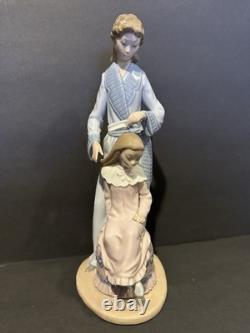 VTG 1982 Retired Nao Lladro 11 Mother Brushing Girls Hair Porcelain Figure #349