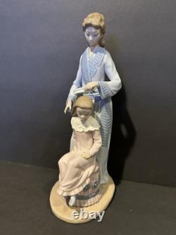 VTG 1982 Retired Nao Lladro 11 Mother Brushing Girls Hair Porcelain Figure #349