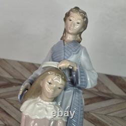 VTG 1982 Retired Nao Lladro 11 Mother Brushing Girls Hair Porcelain Figure #349