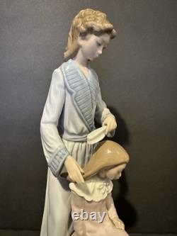 VTG 1982 Retired Nao Lladro 11 Mother Brushing Girls Hair Porcelain Figure #349