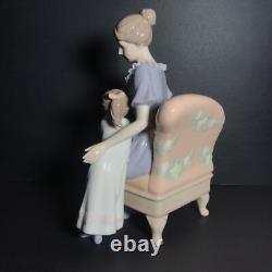VTG LLADRO NAO Style Mother Daughter Chair 9 Porcelain Figure Not Signed