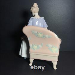 VTG LLADRO NAO Style Mother Daughter Chair 9 Porcelain Figure Not Signed